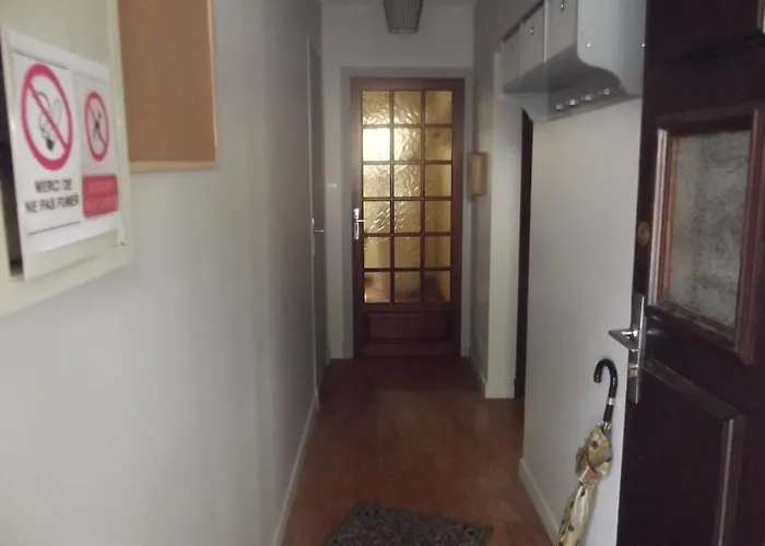 Cascades Location アパート *